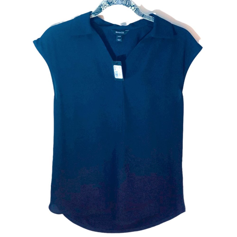 NWT-RW&CO navy Polo neckline top XS